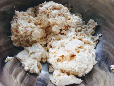 Mashed the tofu after remove the excess water