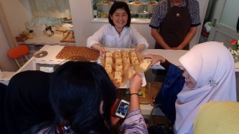 Otaco. We enjoyed halal cakes here.
