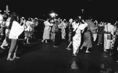 写真：日比谷公園の夏祭りのやぐら