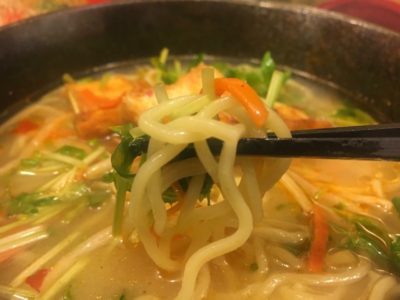 日本で販売されている侍ラーメン